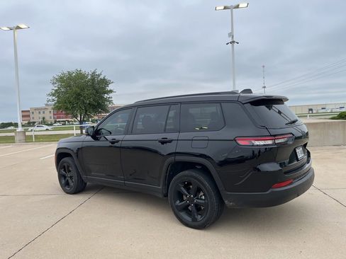 Used 2024 Jeep Grand Cherokee L Limited w/ Black Appearance Package RWD image 4