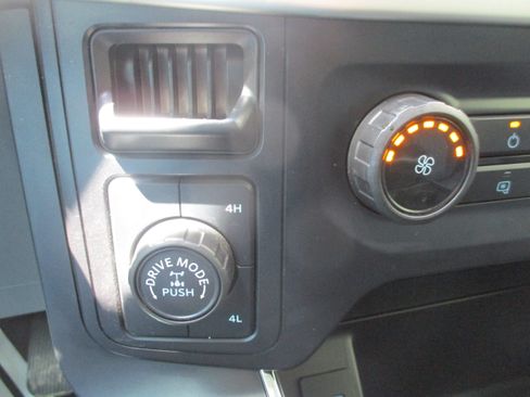Used 2021 Ford F150 XL w/ FX4 Off-Road Package AWD/4WD image 17