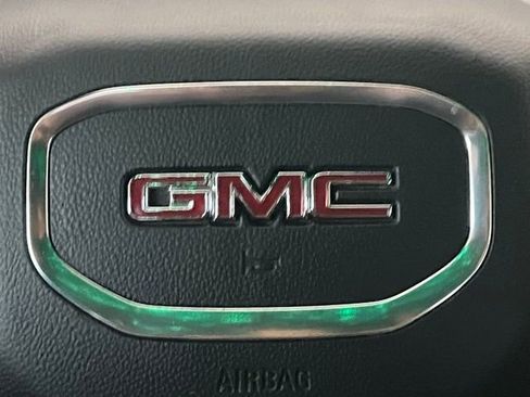 Used 2023 GMC Sierra 1500 AT4 image 11