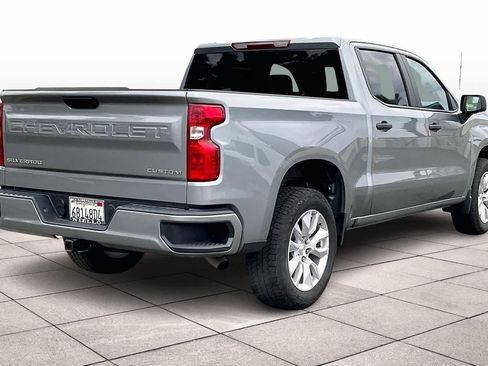 Used 2025 Chevrolet Silverado 1500 Custom image 14