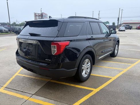 Used 2022 Ford Explorer XLT w/ Class IV Trailer Tow Package AWD/4WD image 6
