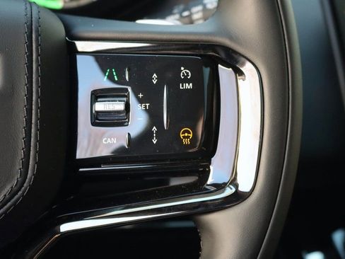 Used 2025 Land Rover Range Rover Sport Dynamic SE image 16