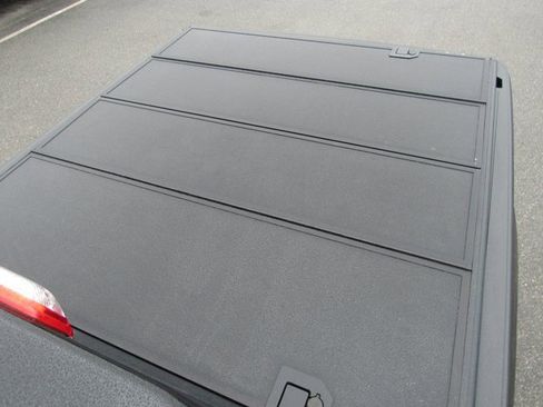 Used 2022 GMC Canyon AT4 image 27