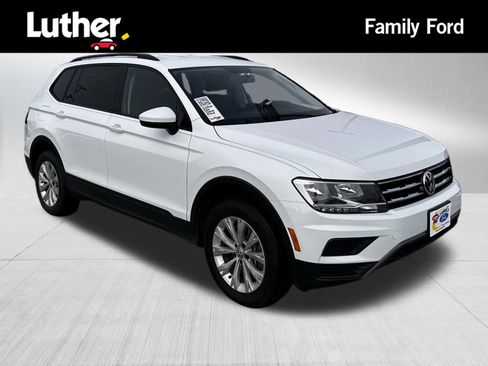 Used 2020 Volkswagen Tiguan S image 1