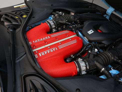 Certified 2025 Ferrari 12Cilindri RWD image 19