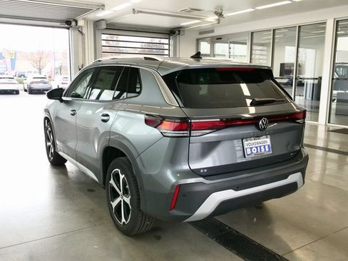 New 2026 Volkswagen Tiguan SE image 4