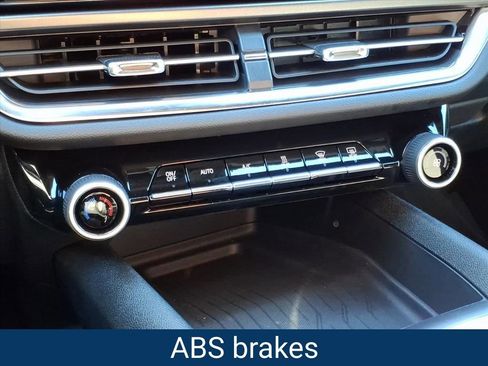 New 2026 Chevrolet Equinox EV LT image 9