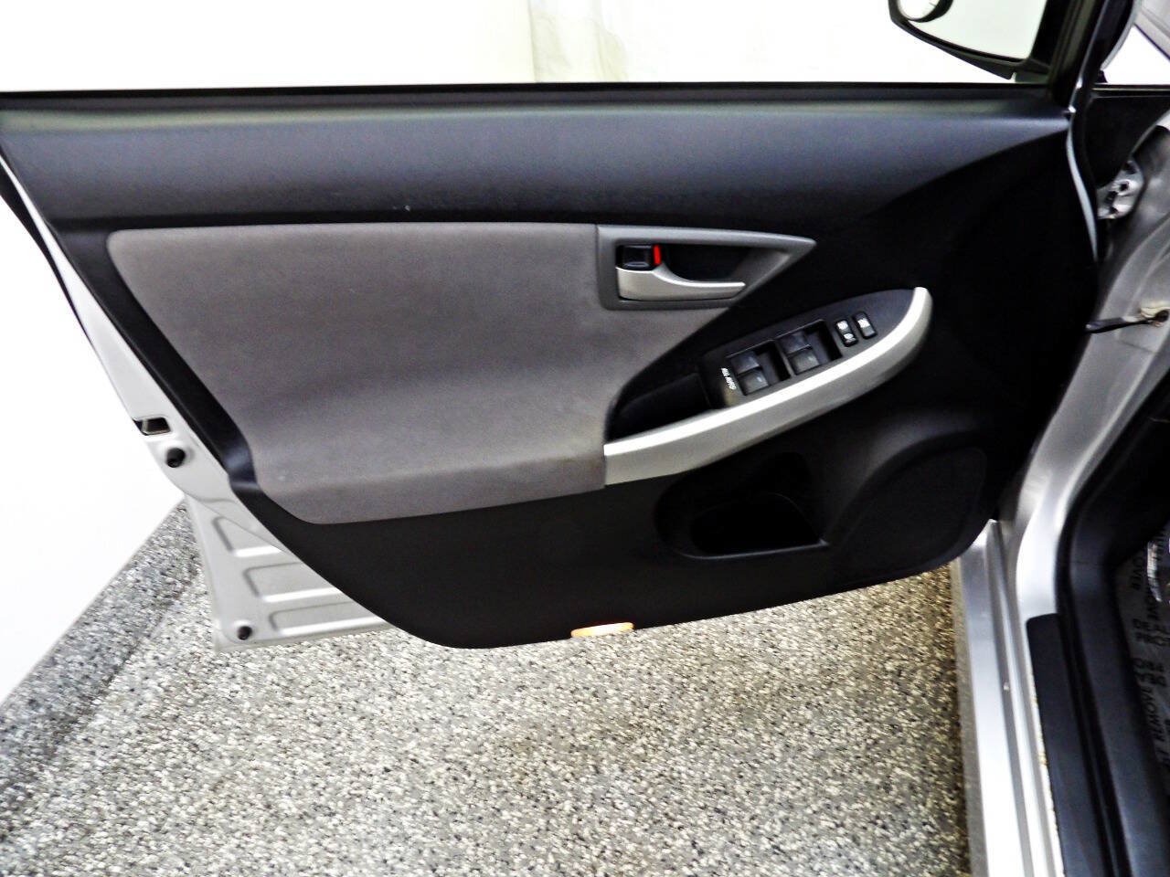Used 2015 Toyota Prius Two FWD image 7