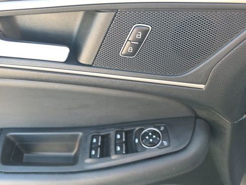 Used 2023 Ford Edge SEL image 20