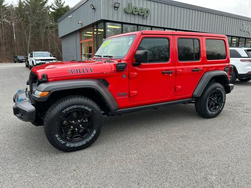 Used 2023 Jeep Wrangler Unlimited w/ Cold Weather Group AWD/4WD image 9