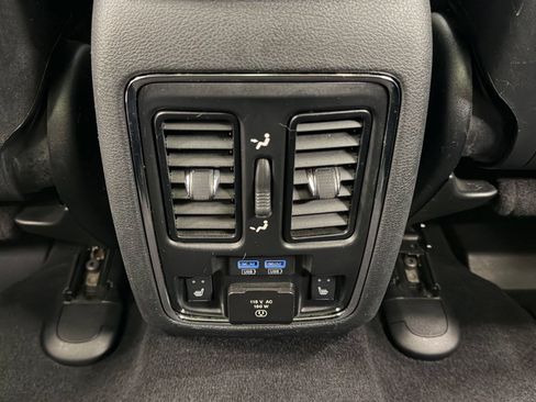 Used 2020 Jeep Grand Cherokee Limited w/ Luxury Group II AWD/4WD image 26