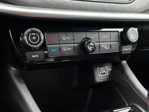 Used 2023 Jeep Compass Sport AWD/4WD image 24