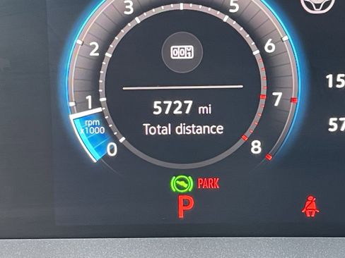 Used 2025 Volkswagen Tiguan S image 29