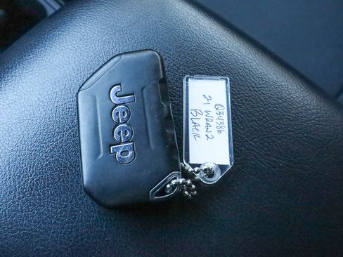 Used 2021 Jeep Wrangler Sport image 30