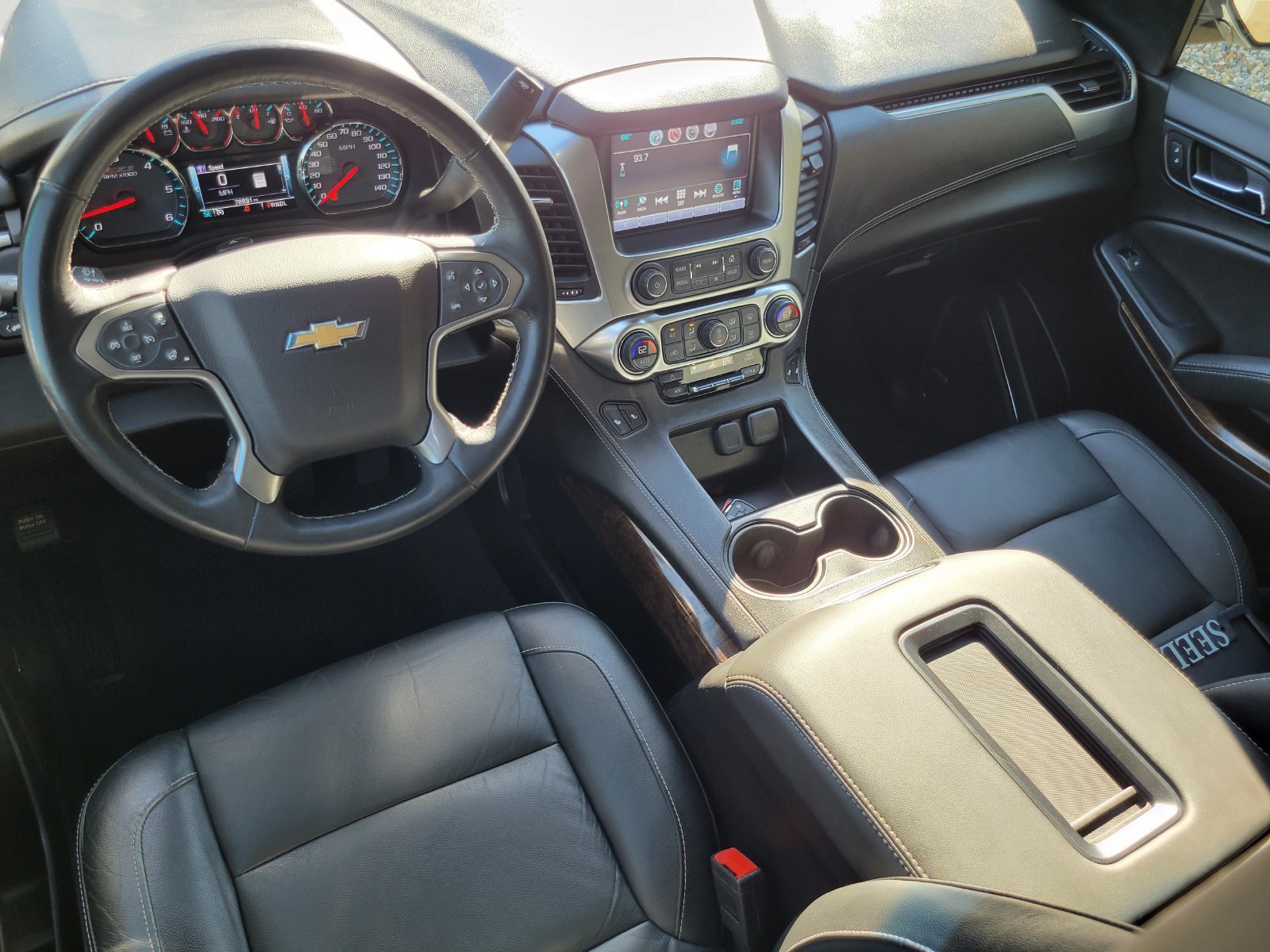 Used 2019 Chevrolet Suburban LT w/ Luxury Package AWD/4WD image 28