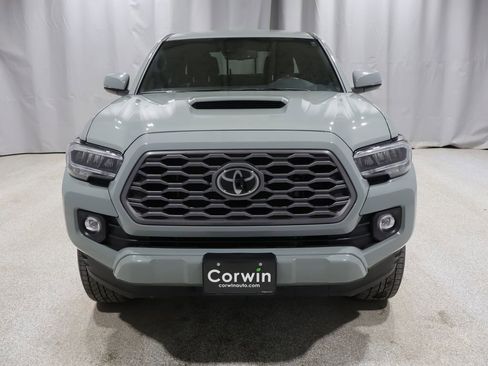 Used 2023 Toyota Tacoma TRD Sport w/ Technology Package image 9