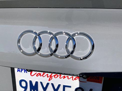 Used 2019 Audi S4 Premium Plus w/ Premium Plus Package image 7