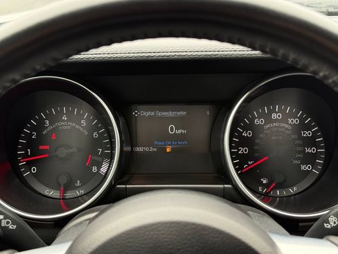 Used 2022 Ford Mustang GT RWD image 31