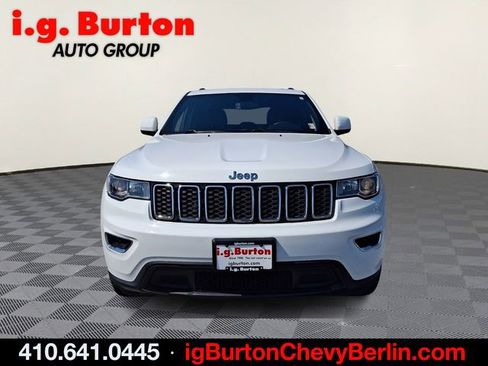 Used 2020 Jeep Grand Cherokee Laredo w/ Laredo X Package image 2