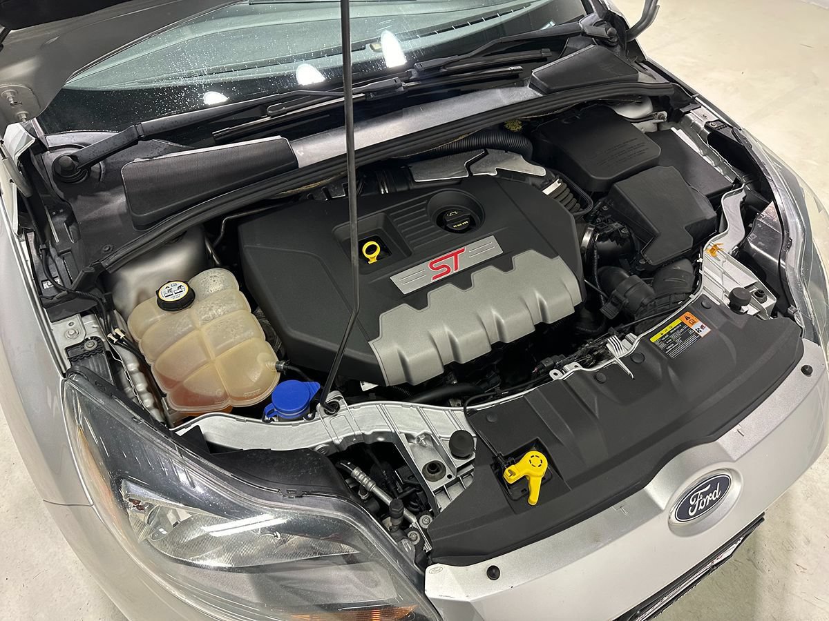 Used 2013 Ford Focus ST FWD image 3