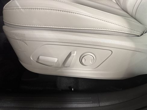 New 2025 Kia Sorento EX image 14