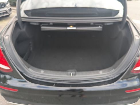 Used 2018 Mercedes-Benz E 300 image 25