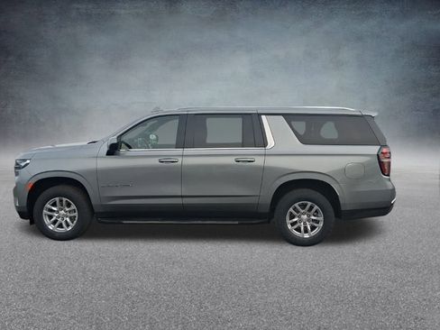 Used 2023 Chevrolet Suburban LT image 10