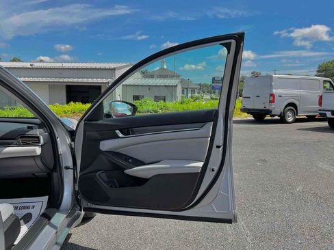 Used 2019 Honda Accord LX image 14