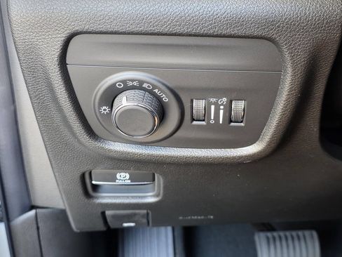 New 2026 Jeep Grand Cherokee L 2WD image 26