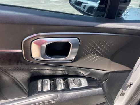 Used 2022 Kia Sorento SX FWD image 12