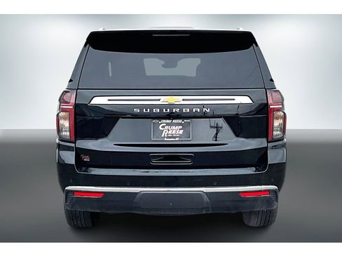 Used 2024 Chevrolet Suburban LS image 5