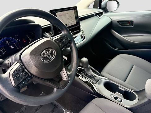 Used 2026 Toyota Corolla LE FWD image 9