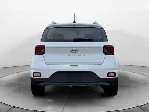 New 2026 Hyundai Venue SEL image 6