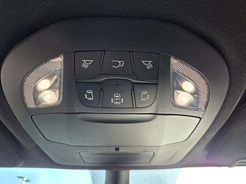 New 2027 Chrysler Pacifica Select AWD/4WD image 22