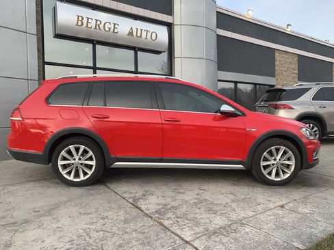 Used 2019 Volkswagen Golf Alltrack SE image 6