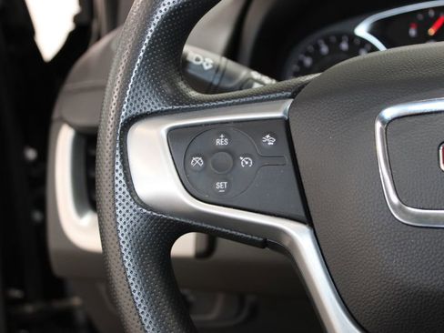 Used 2024 GMC Terrain SLE image 33