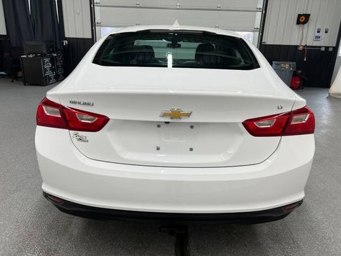 Used 2016 Chevrolet Malibu LT FWD image 5