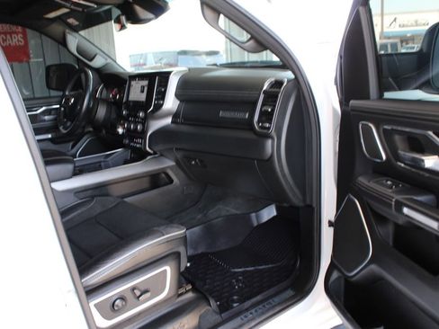 Used 2022 RAM 1500 Laramie AWD/4WD image 45