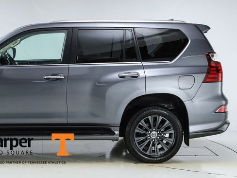Used 2022 Lexus GX 460 Premium w/ Accessory Package image 4