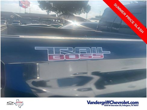 Used 2019 Chevrolet Silverado 1500 LT Trail Boss AWD/4WD image 11