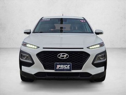 Used 2021 Hyundai Kona SE image 2