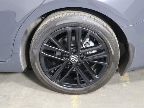 Used 2025 Toyota Camry SE w/ Convenience Package FWD image 38