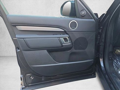 New 2026 Land Rover Discovery Limited Edition image 28