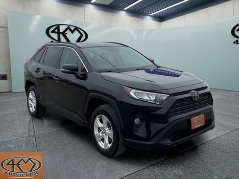 Used 2021 Toyota RAV4 XLE FWD image 1