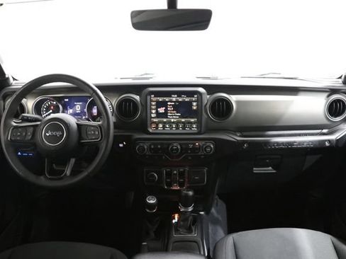 Used 2023 Jeep Wrangler Unlimited w/ Sun & Screen Package AWD/4WD image 15