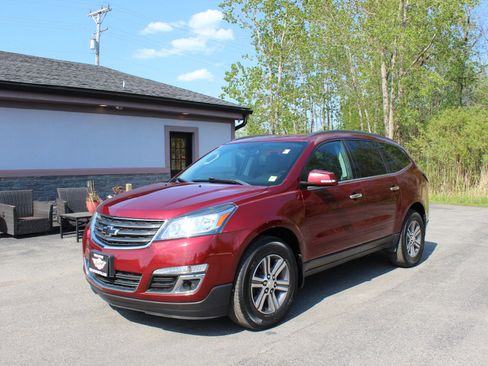 Used 2016 Chevrolet Traverse LT AWD/4WD image 11