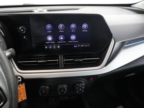 Used 2025 Chevrolet Trax LS FWD image 18