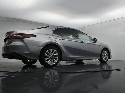 Used 2024 Toyota Camry LE w/ Convenience Package FWD image 41