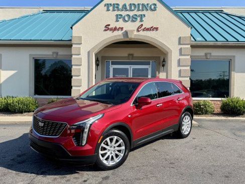 Used 2019 Cadillac XT4 Luxury FWD image 2