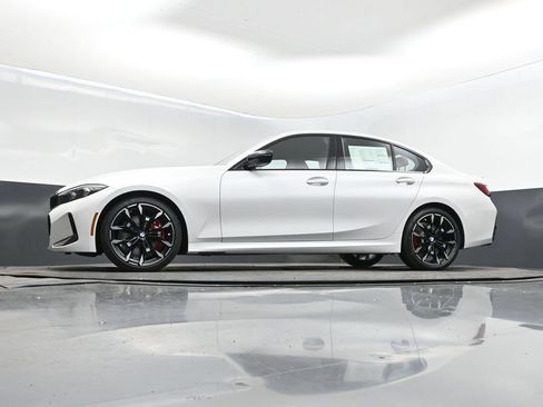 Used 2026 BMW 330i Sedan w/ M Sport Package RWD image 38